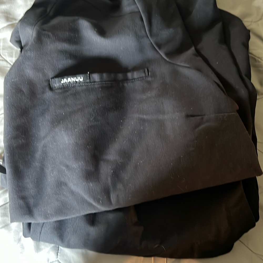 Jaanuu Scrub Set